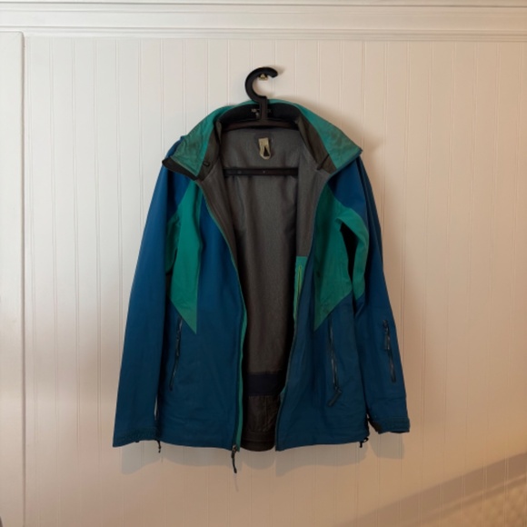 Vintage Arc'teryx Stingray Jacket *WELL LOVED* - Picture 7 of 13